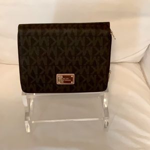 Michael Korean wallet-iPad folio